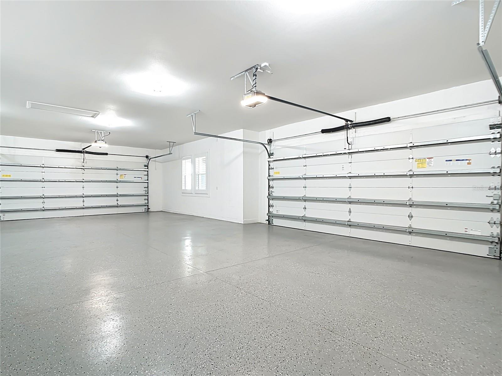 HAMPTON LAKES - Residential