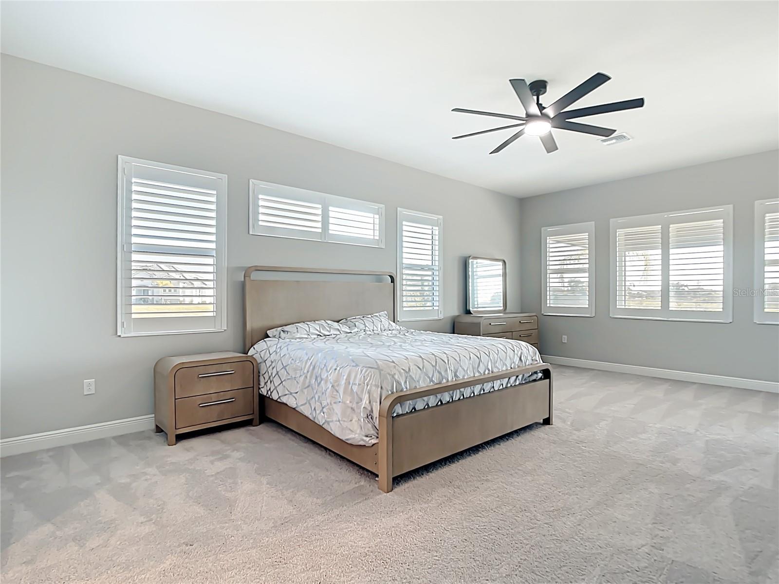 HAMPTON LAKES - Residential