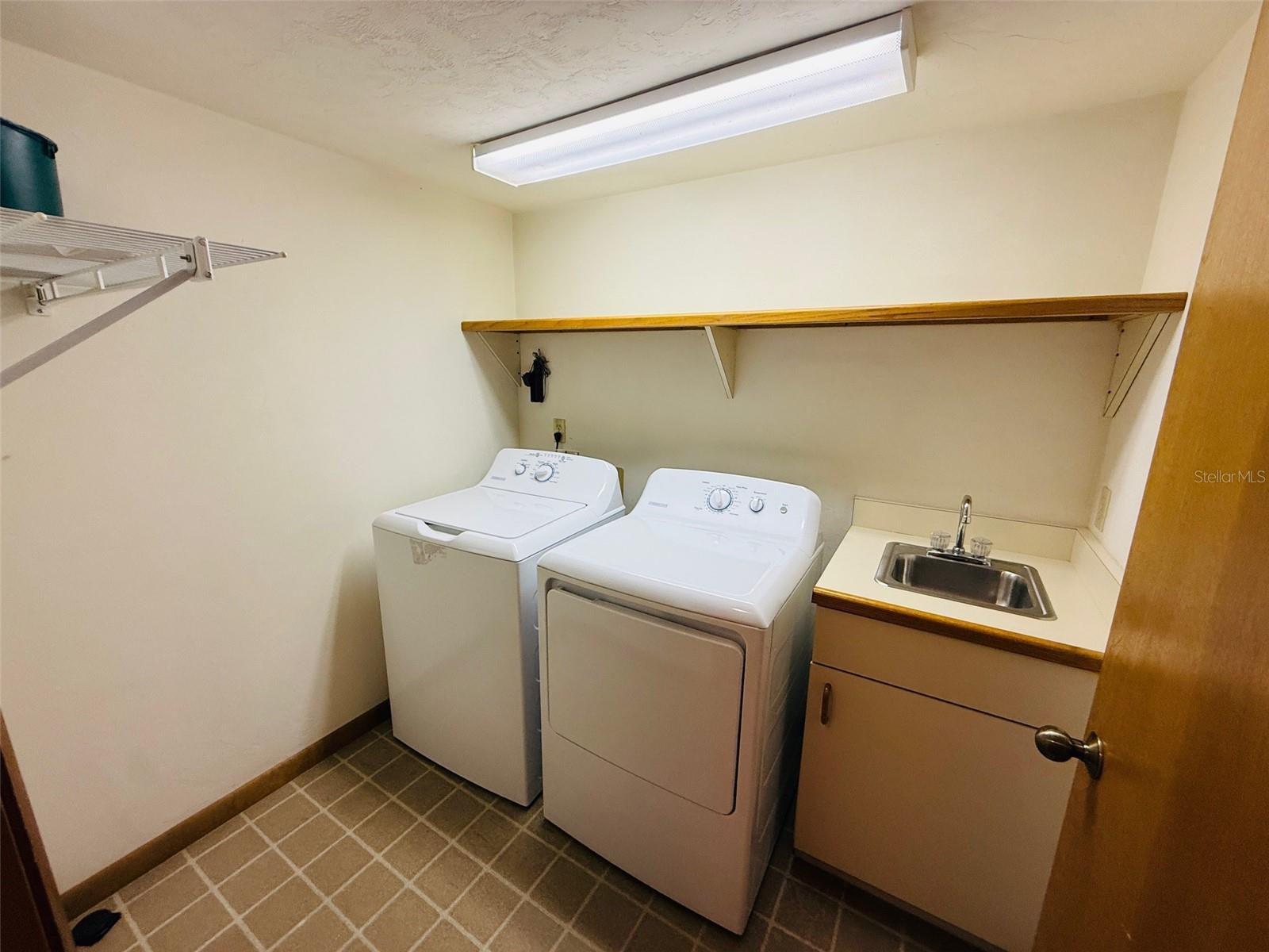 ROYAL GARDENS PH I - Residential