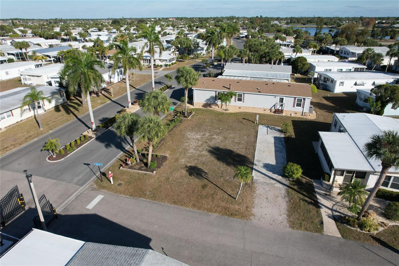 MAPLE LEAF ESTATES - Land