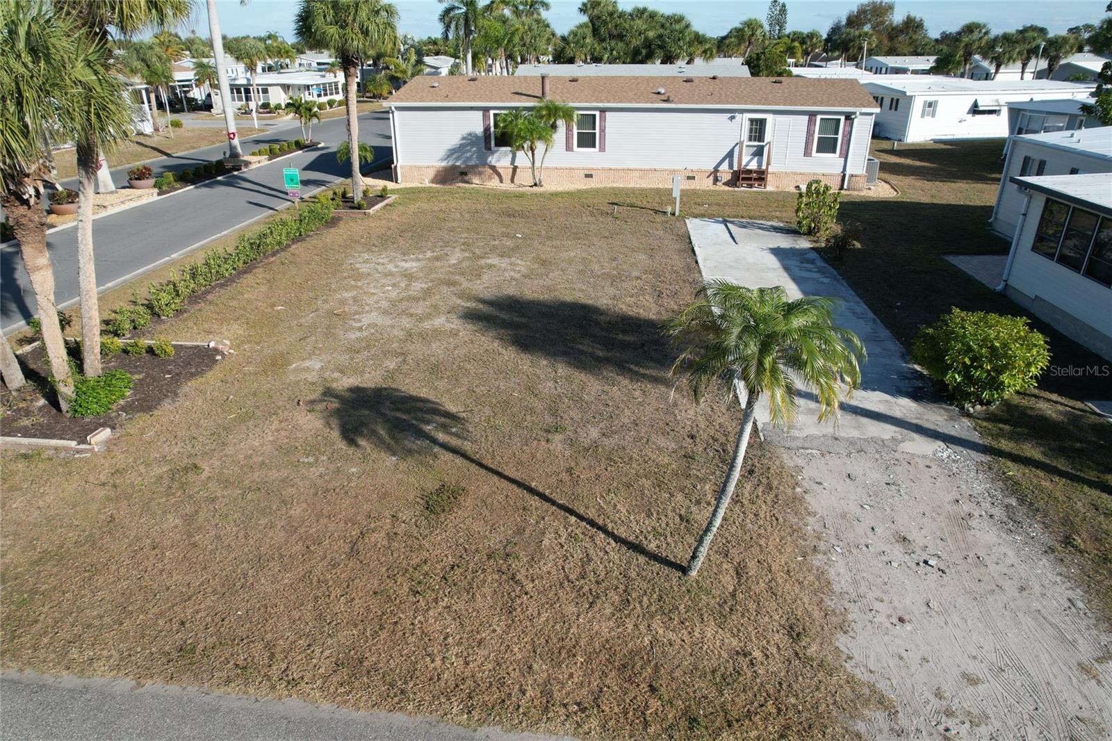 MAPLE LEAF ESTATES - Land