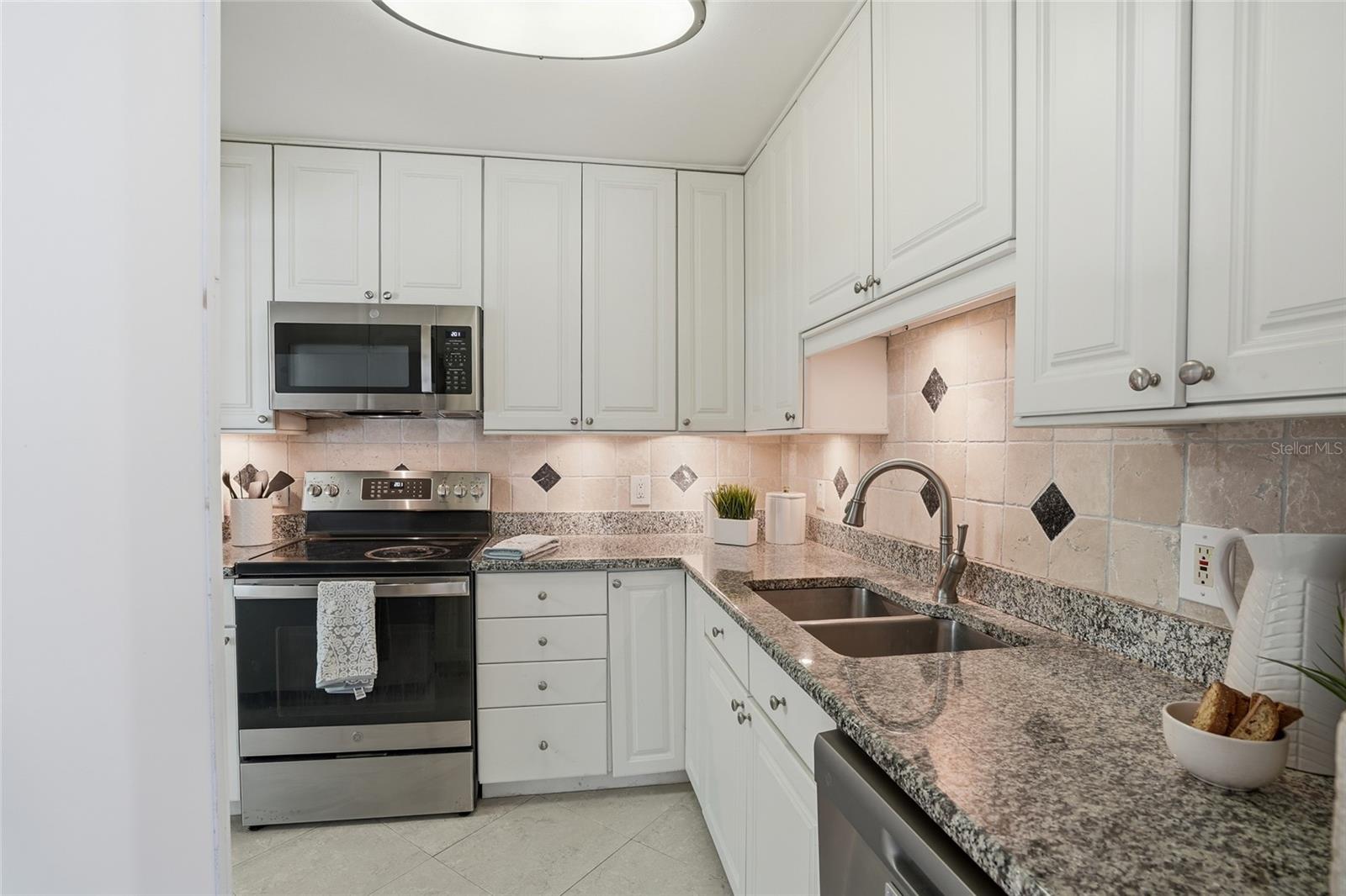 MARYLAND MANOR REV - Residential