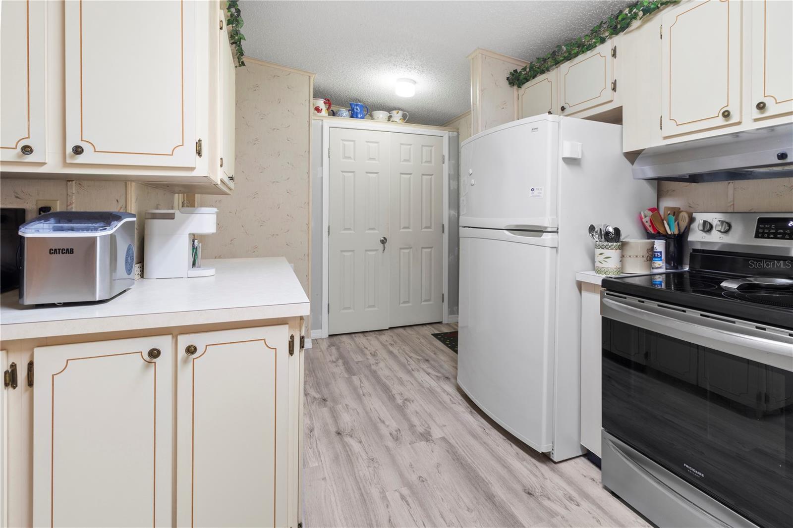 RIDGEWOOD MEADOWS PH II & III - Residential