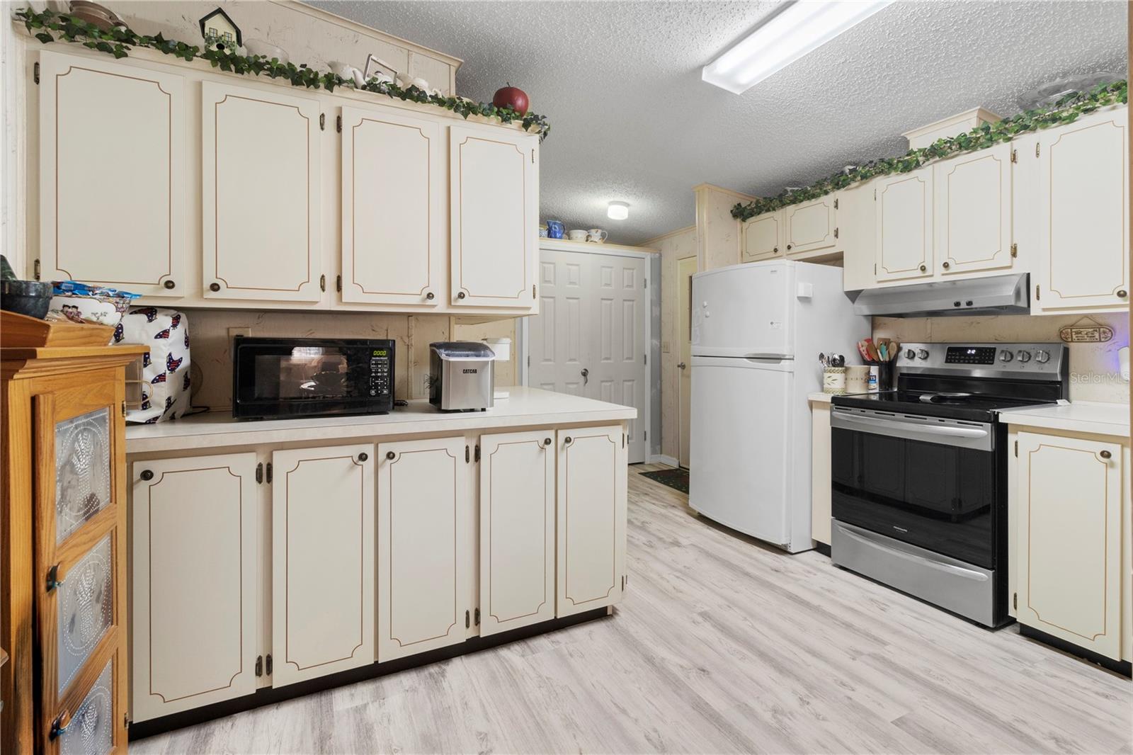 RIDGEWOOD MEADOWS PH II & III - Residential