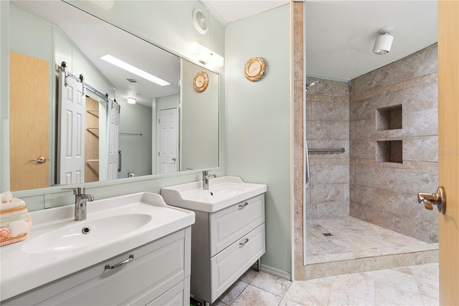 RIDGEWOOD MEADOWS PH II & III - Residential