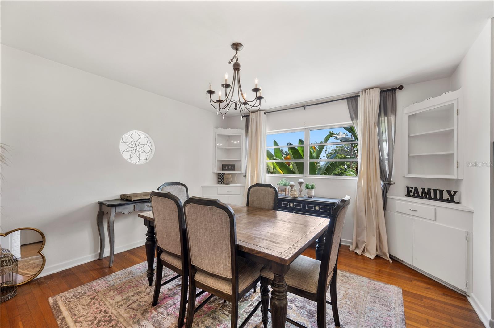 DIXIELAND REV - Residential