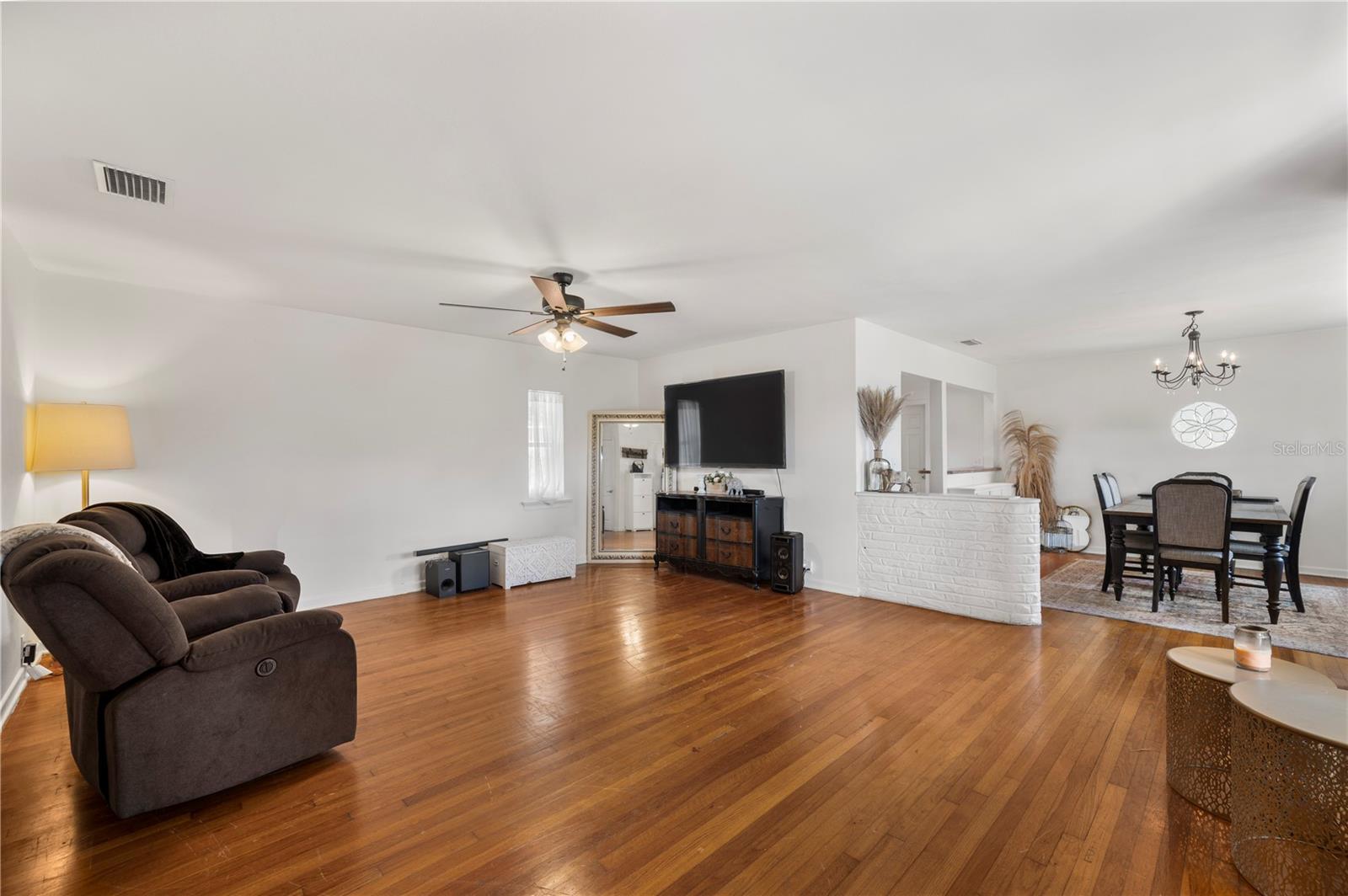 DIXIELAND REV - Residential