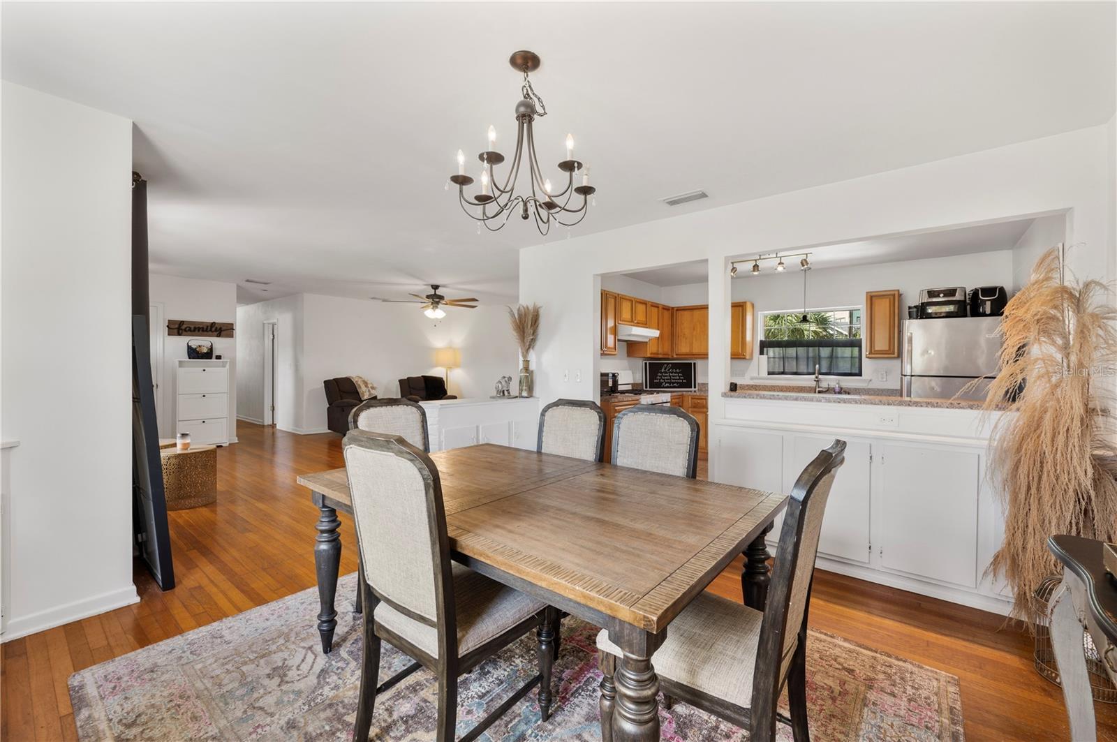 DIXIELAND REV - Residential