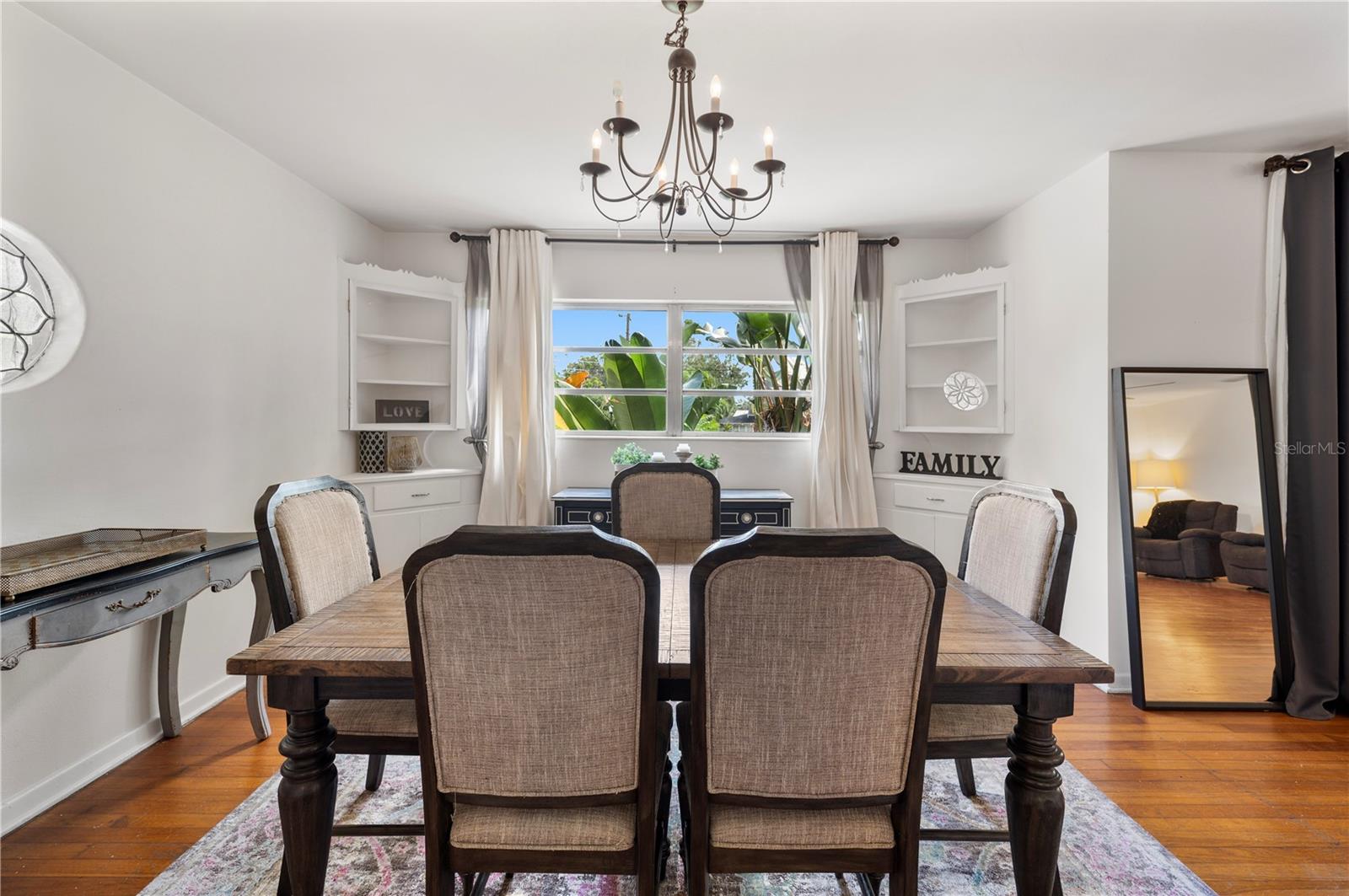 DIXIELAND REV - Residential