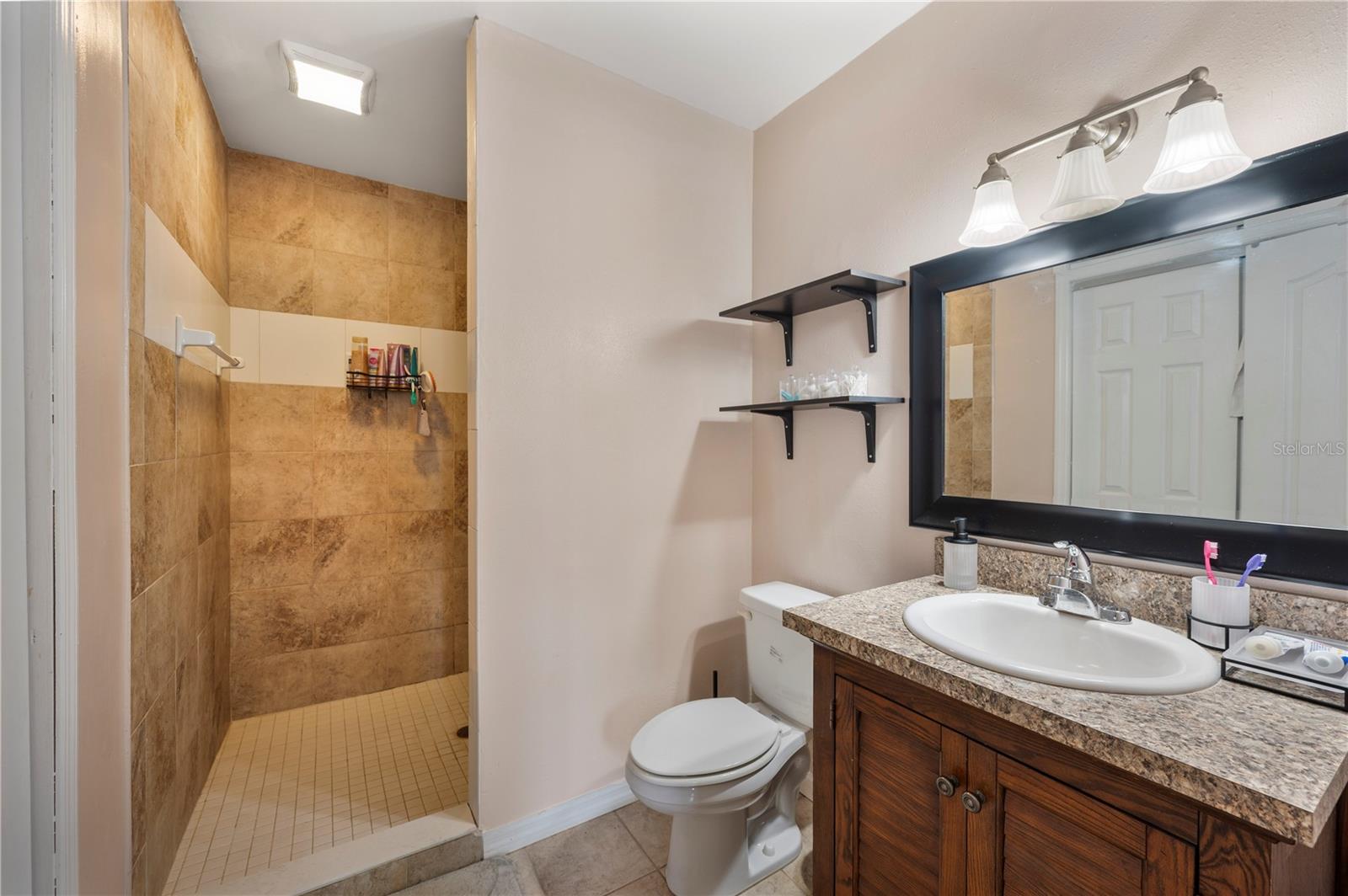 DIXIELAND REV - Residential