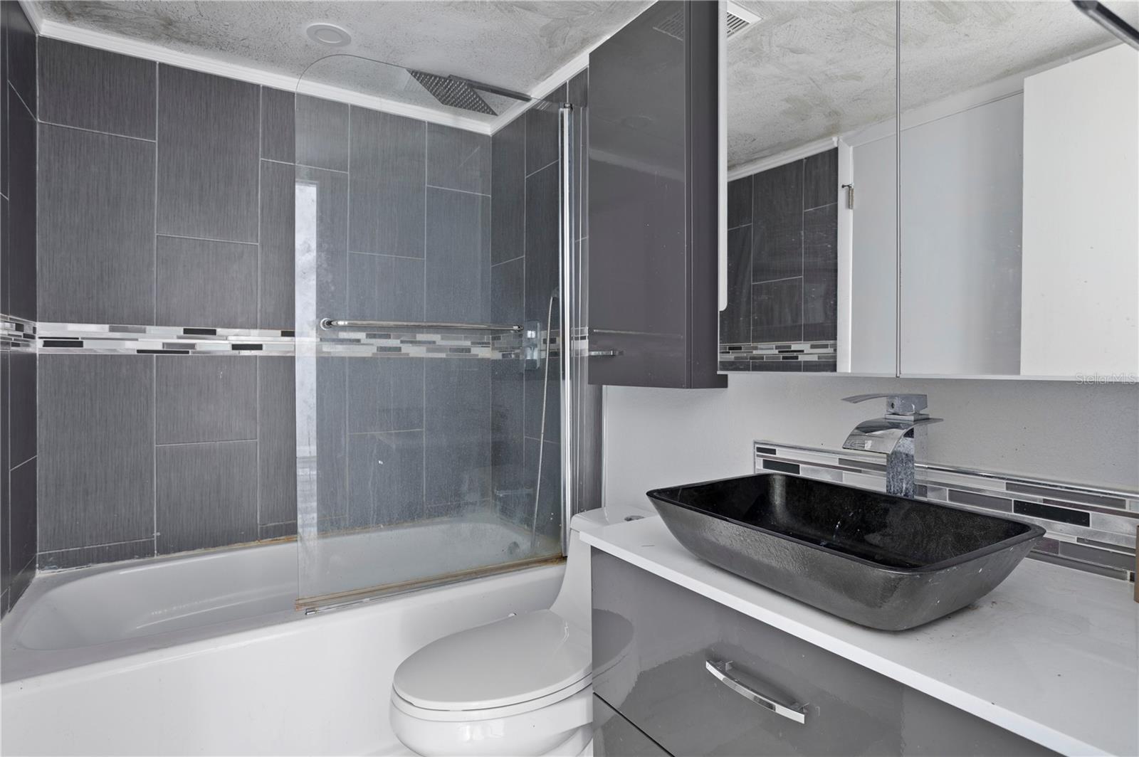 ORIENTA POINT CONDO 1 - Residential