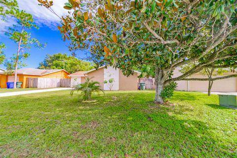 A home in LAKELAND