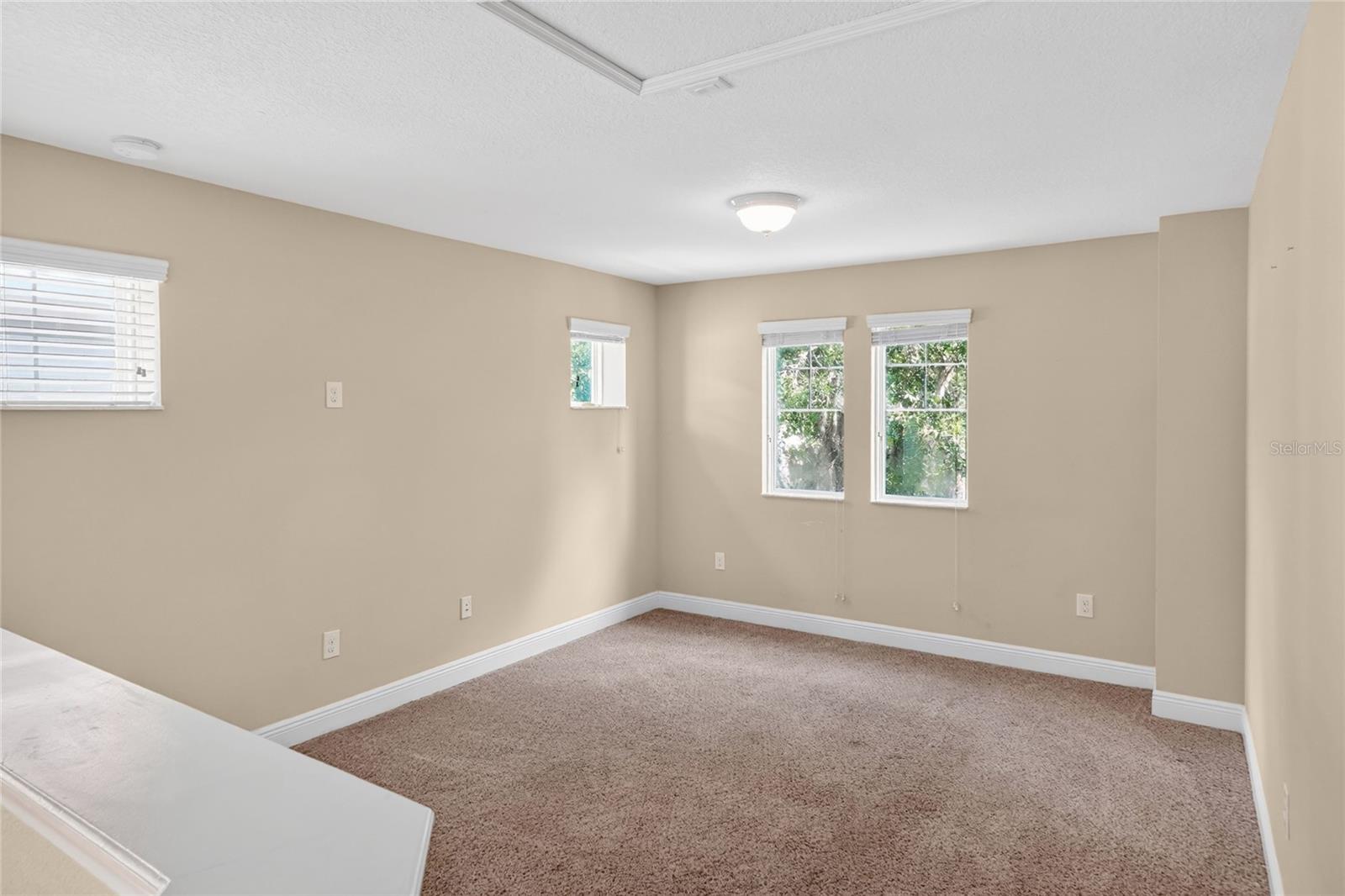 FISHHAWK RANCH TR 8 PT - Residential