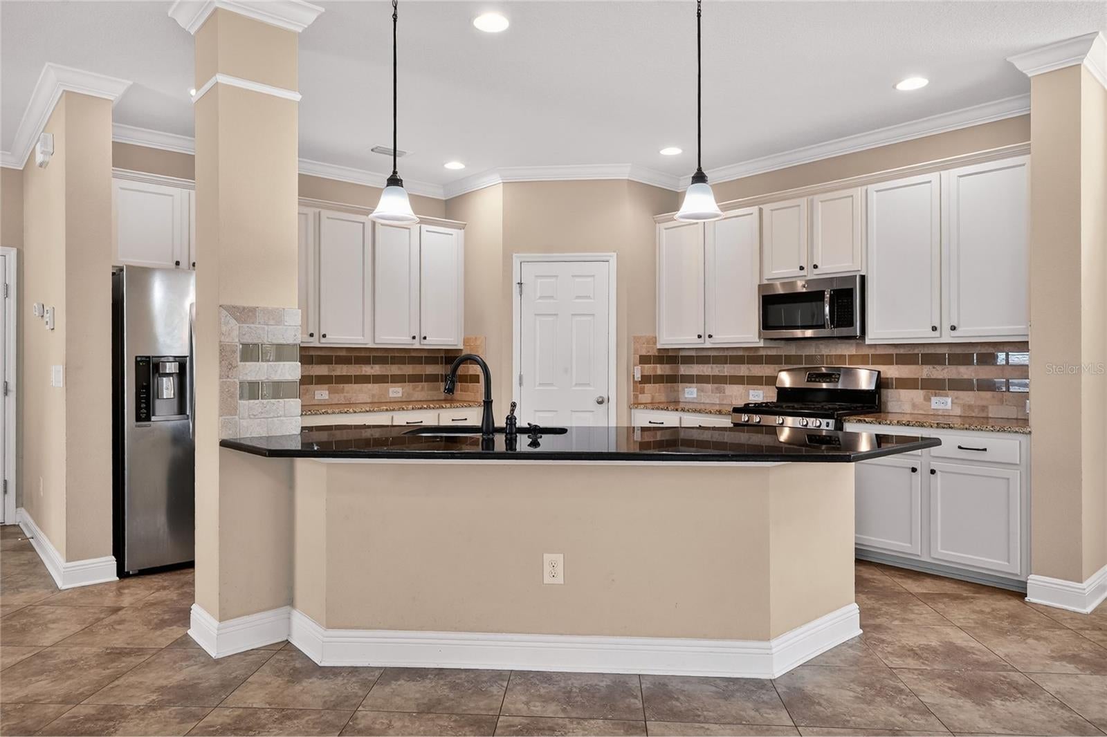 FISHHAWK RANCH TR 8 PT - Residential