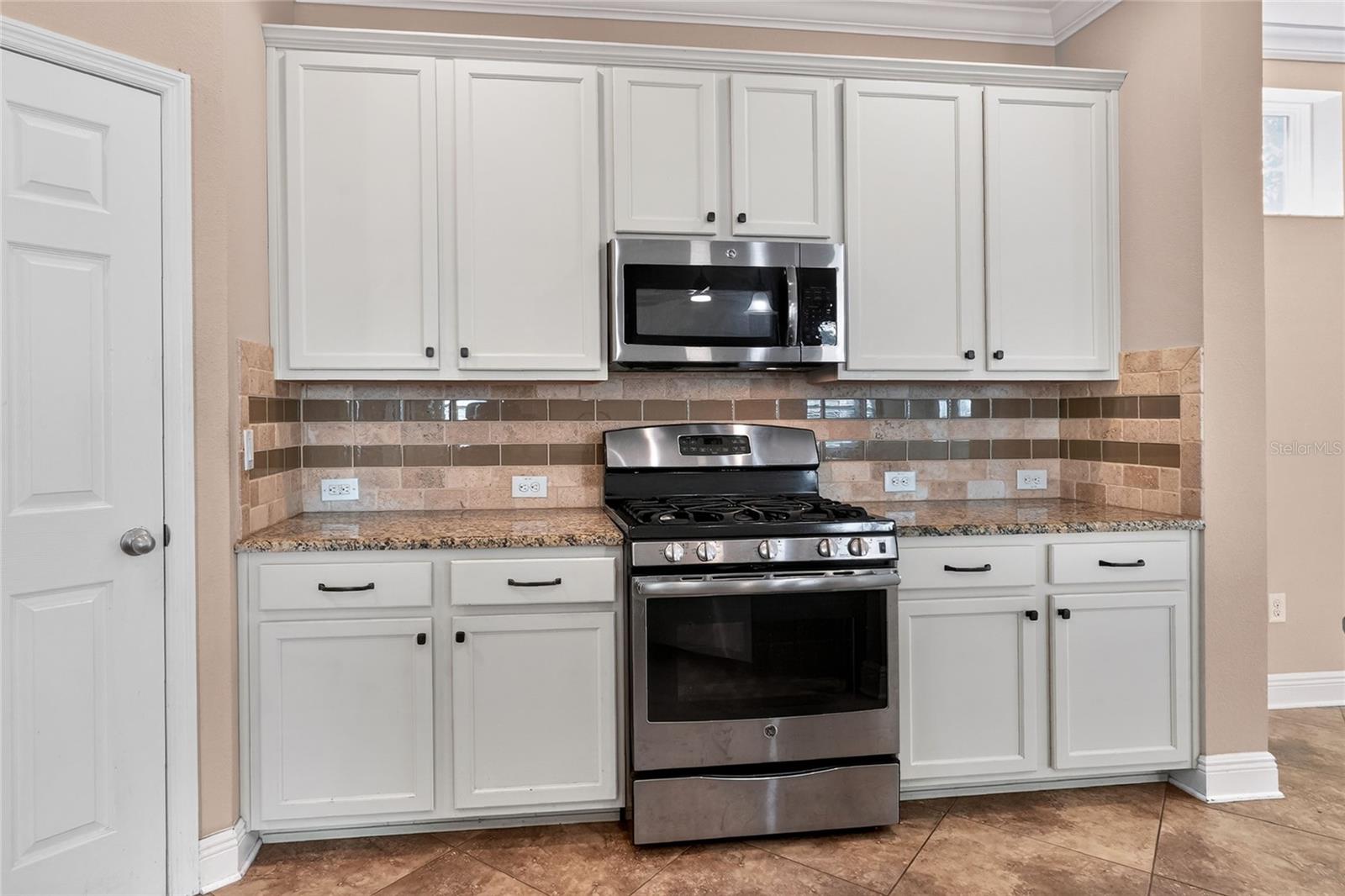 FISHHAWK RANCH TR 8 PT - Residential