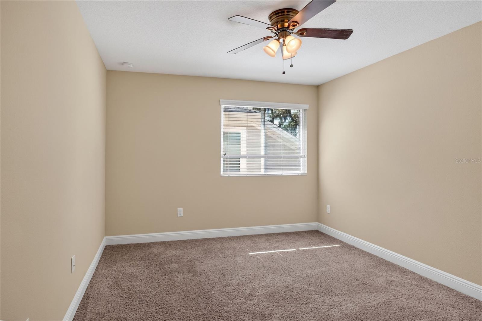 FISHHAWK RANCH TR 8 PT - Residential