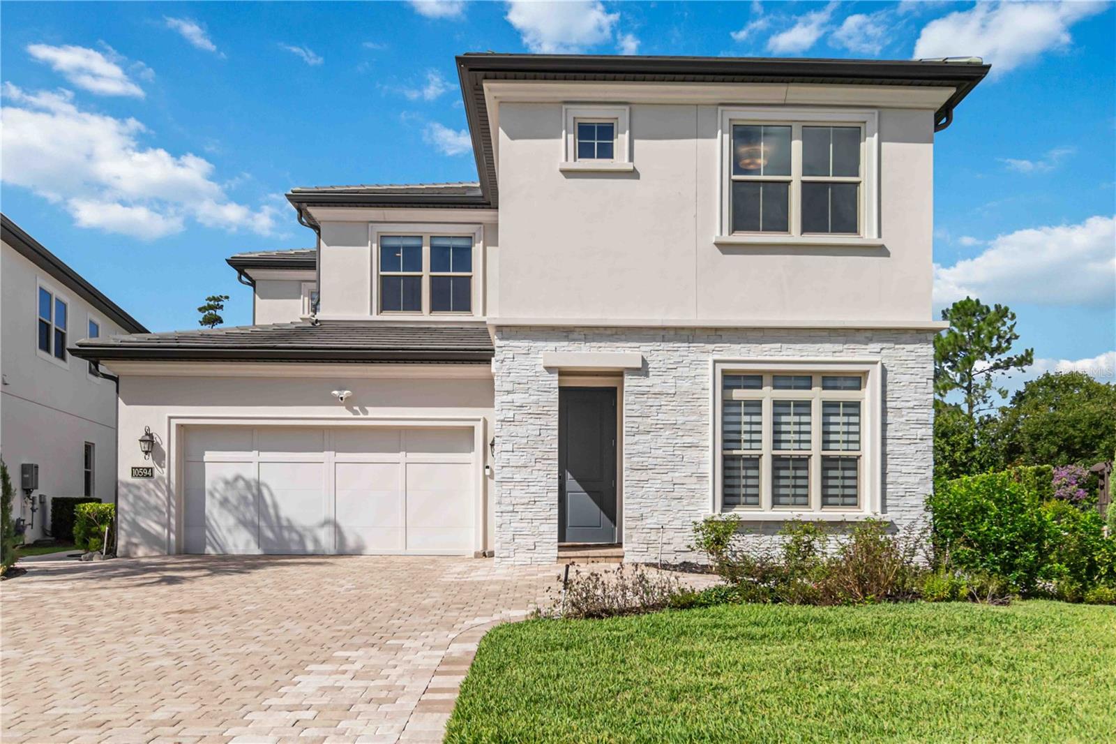10594 ROYAL CYPRESS WAY