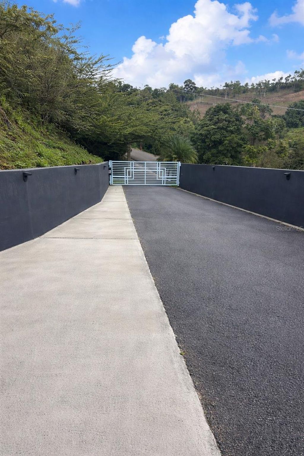 Photo of 172 Rio Abajo, Cidra, PR 00739 (MLS # PR9119307)