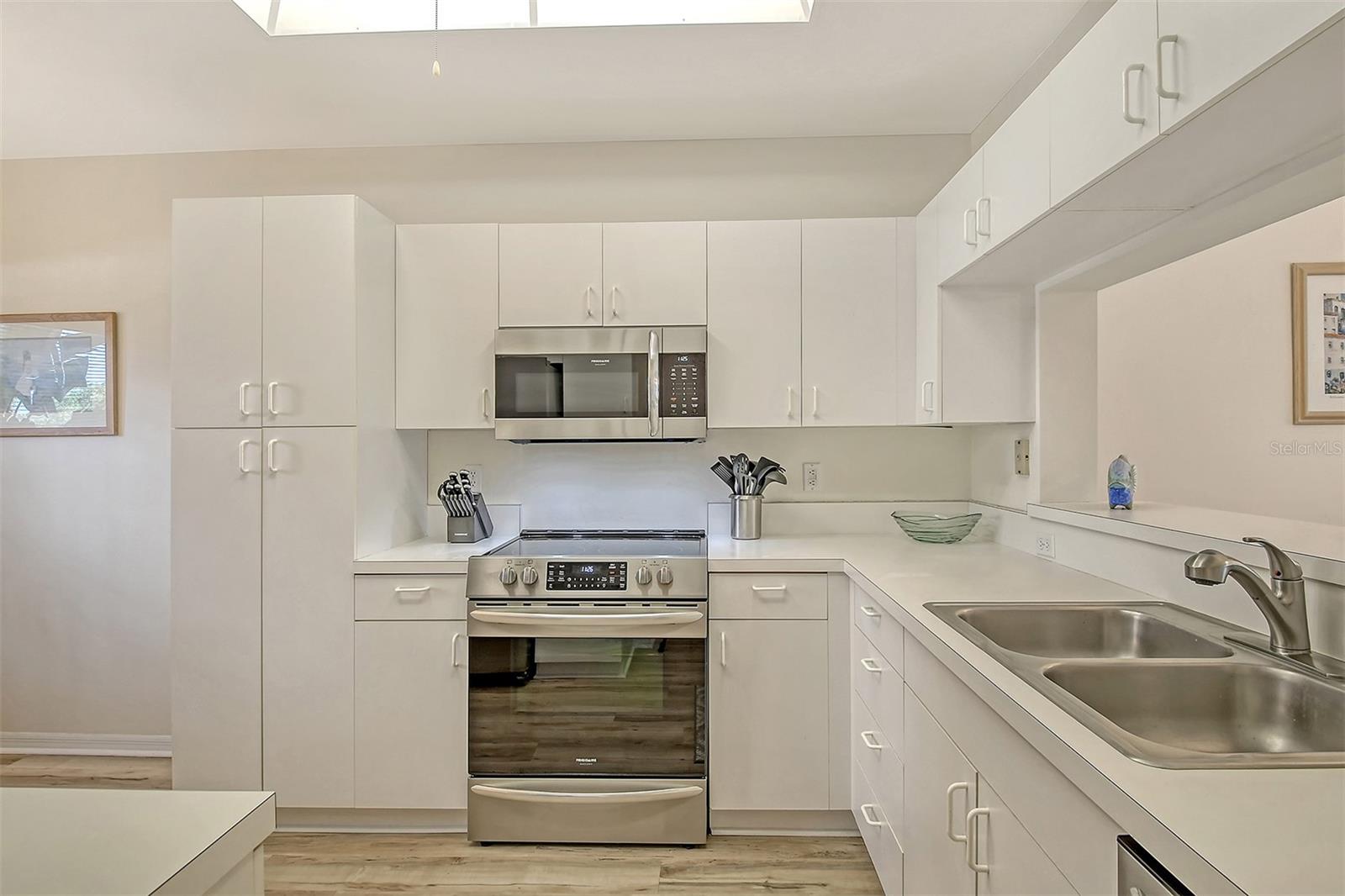 STONEYBROOK CLUBSIDE SOUTH 3 - Residential