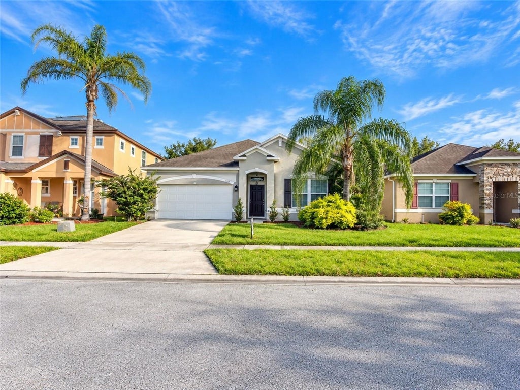 Photo of 2887 Moonstone Bend, Kissimmee, FL 34758 (MLS # S5160377)