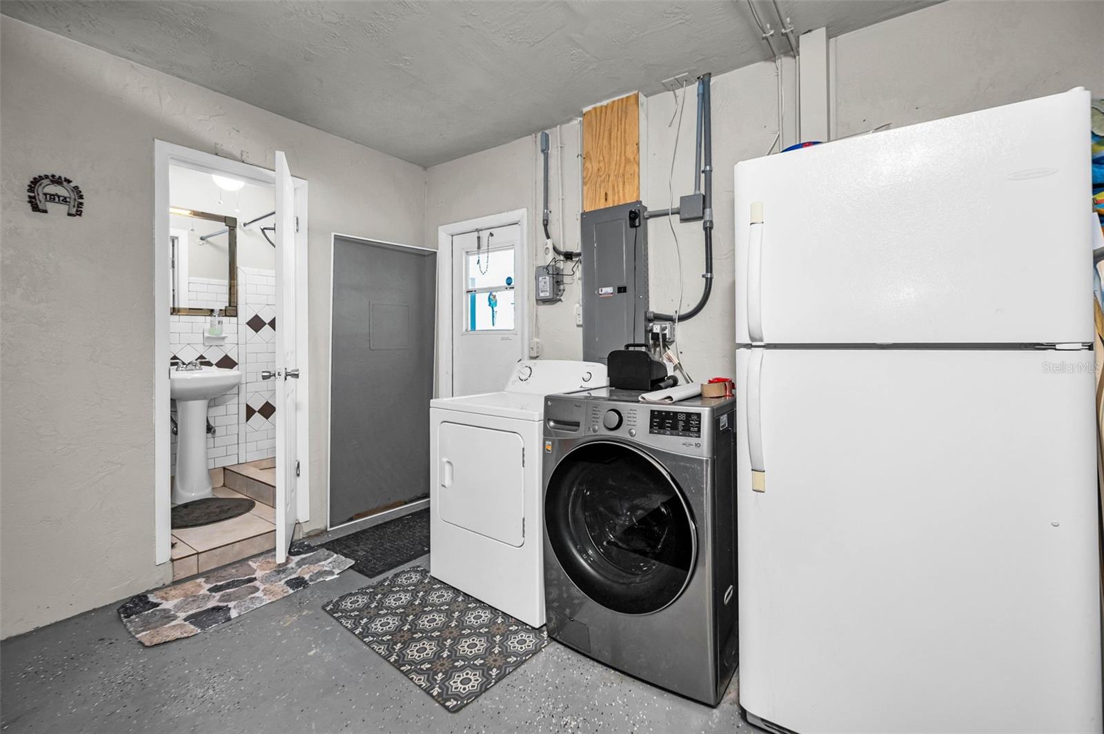 CURLEW CITY - Residential