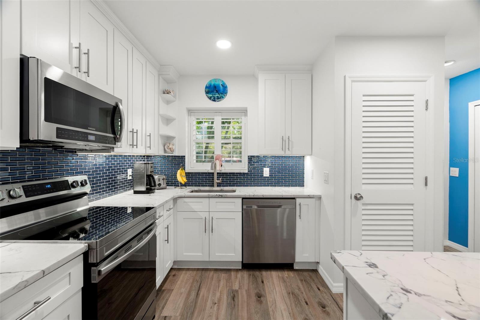 2254 NORWEGIAN DRIVE 8