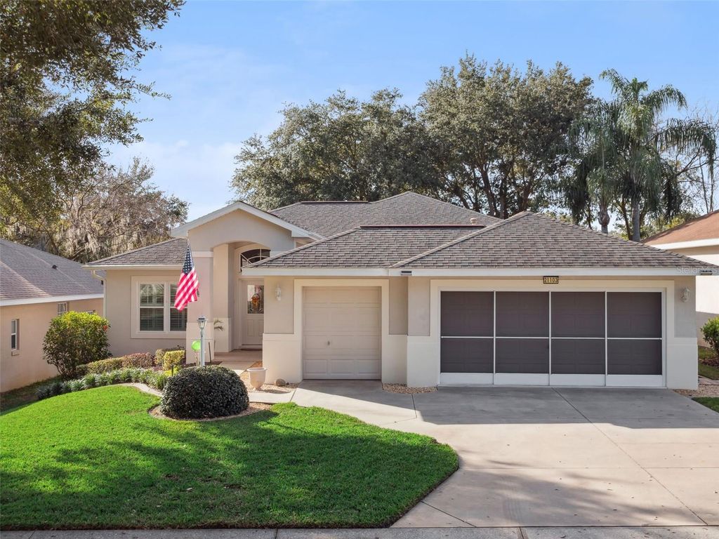 Photo of 21103 Lionheart Drive, Leesburg, FL 34748 (MLS # G5106236)