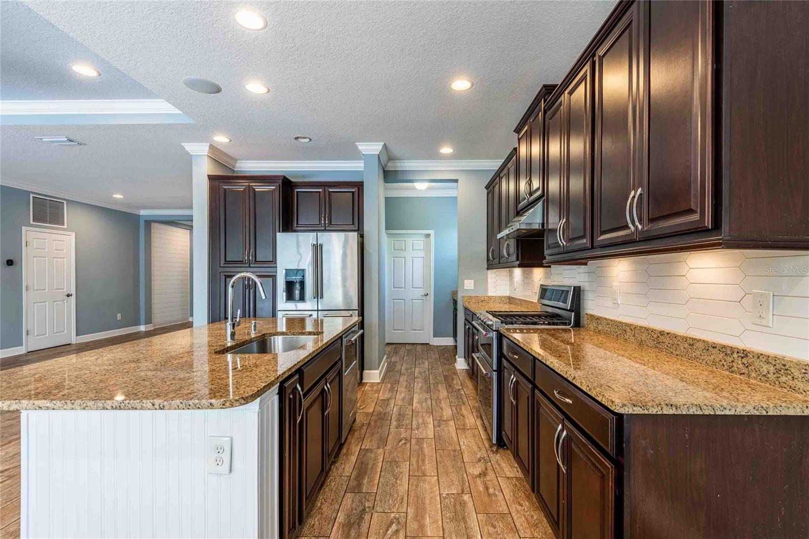 MIRABAY PRCL 22 - Residential