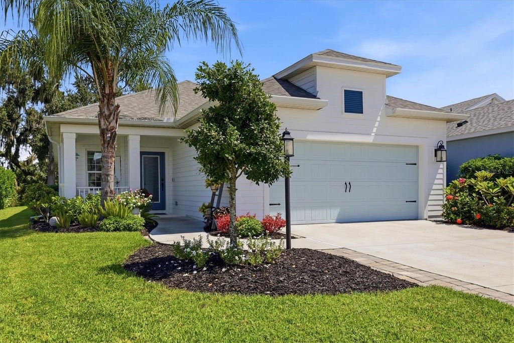 Photo of 10528 Crooked Creek Court, Parrish, FL 34219 (MLS # A4705145)