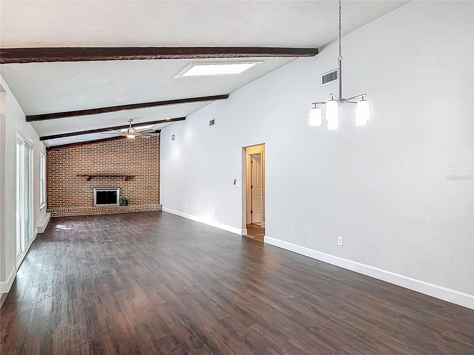 SLEEPY HOLLOW UNIT 01 - Residential