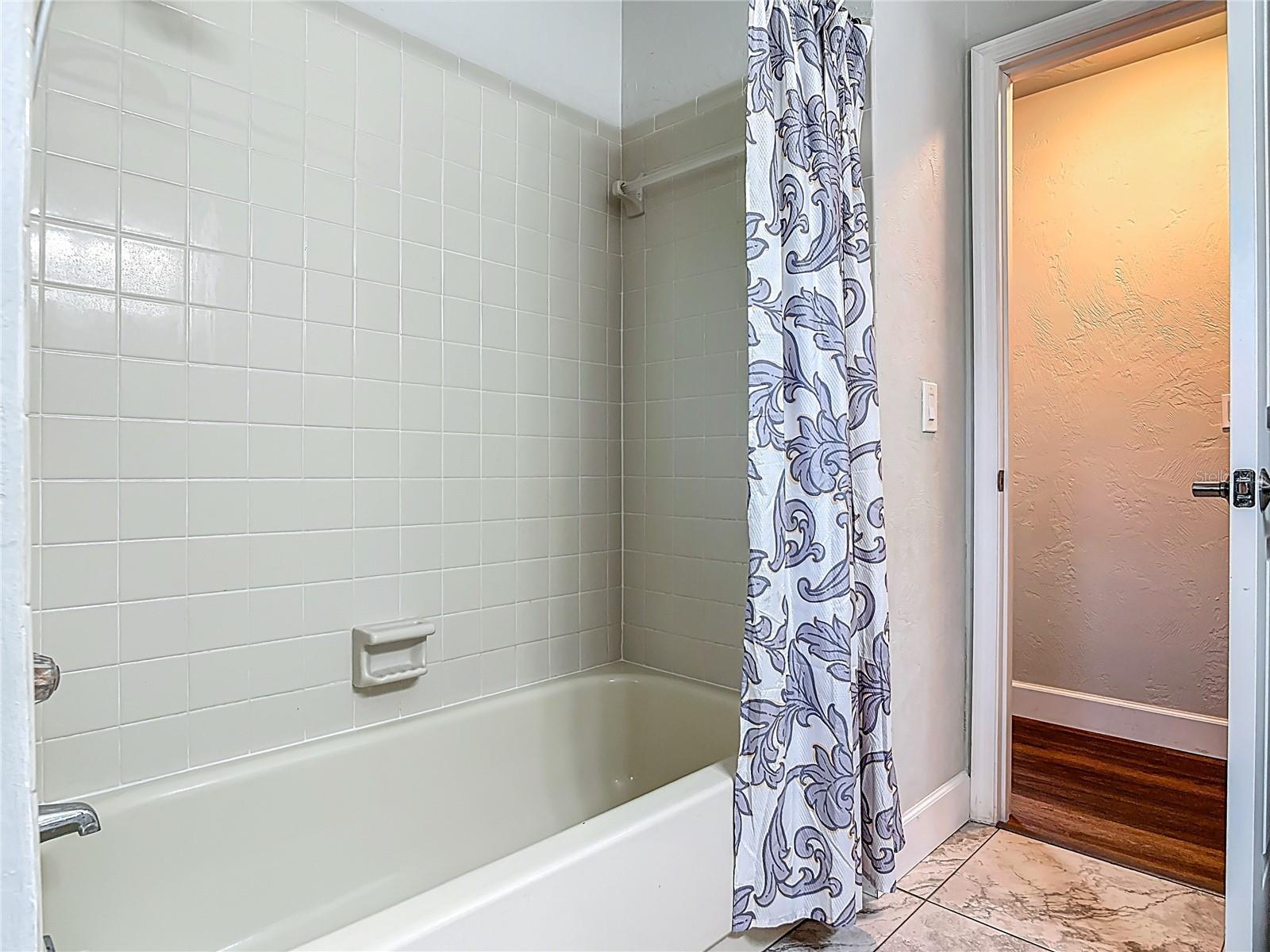 SLEEPY HOLLOW UNIT 01 - Residential