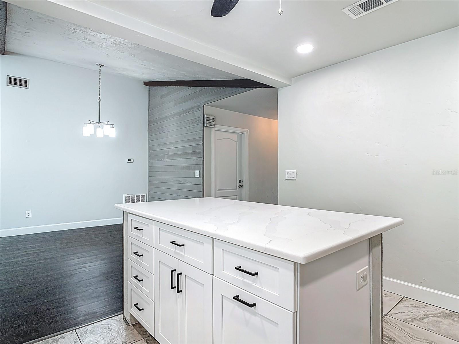 SLEEPY HOLLOW UNIT 01 - Residential