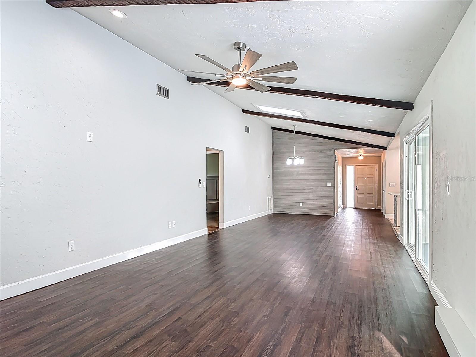 SLEEPY HOLLOW UNIT 01 - Residential