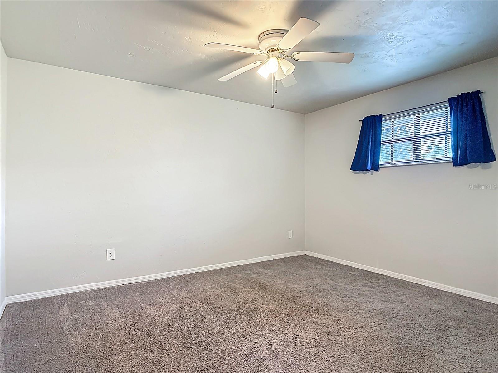 SLEEPY HOLLOW UNIT 01 - Residential