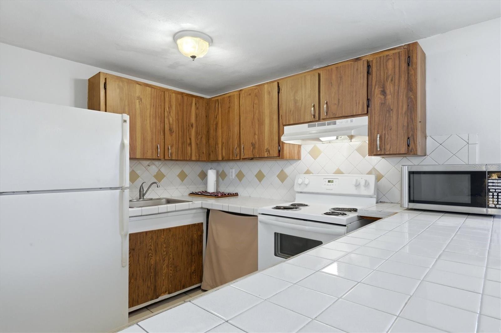 ENGLEWOOD VIEW - Residential