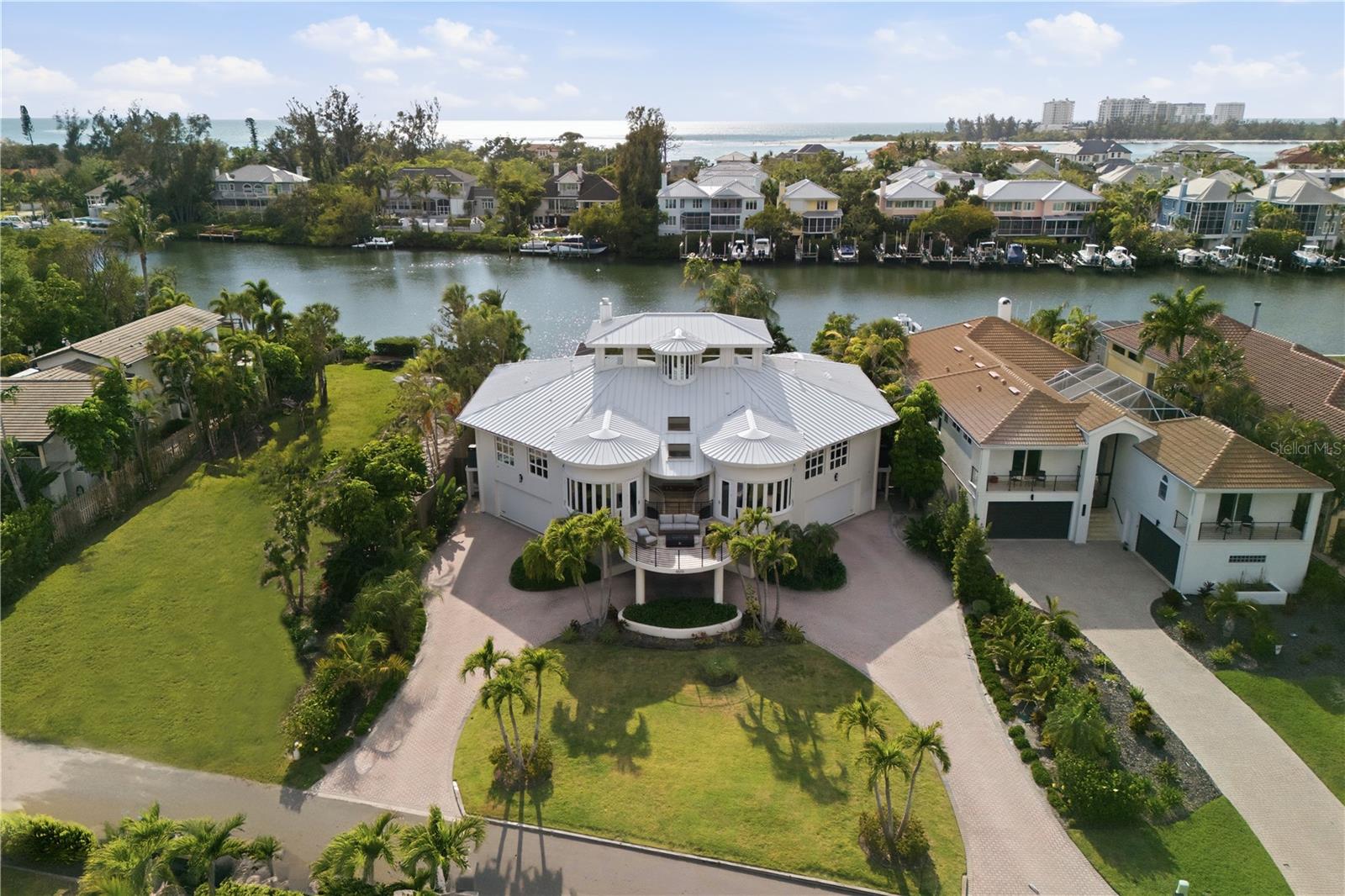 4034 ROBERTS POINT ROAD