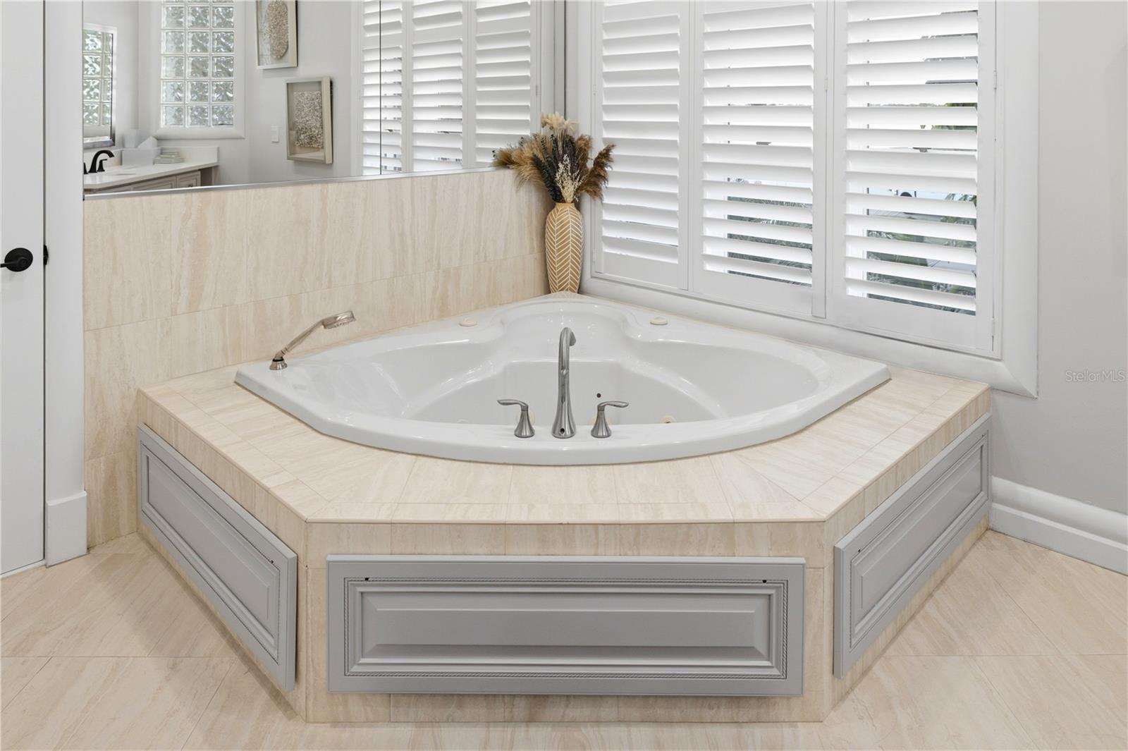 ELLIOT M PROP SIESTA KEY - Residential