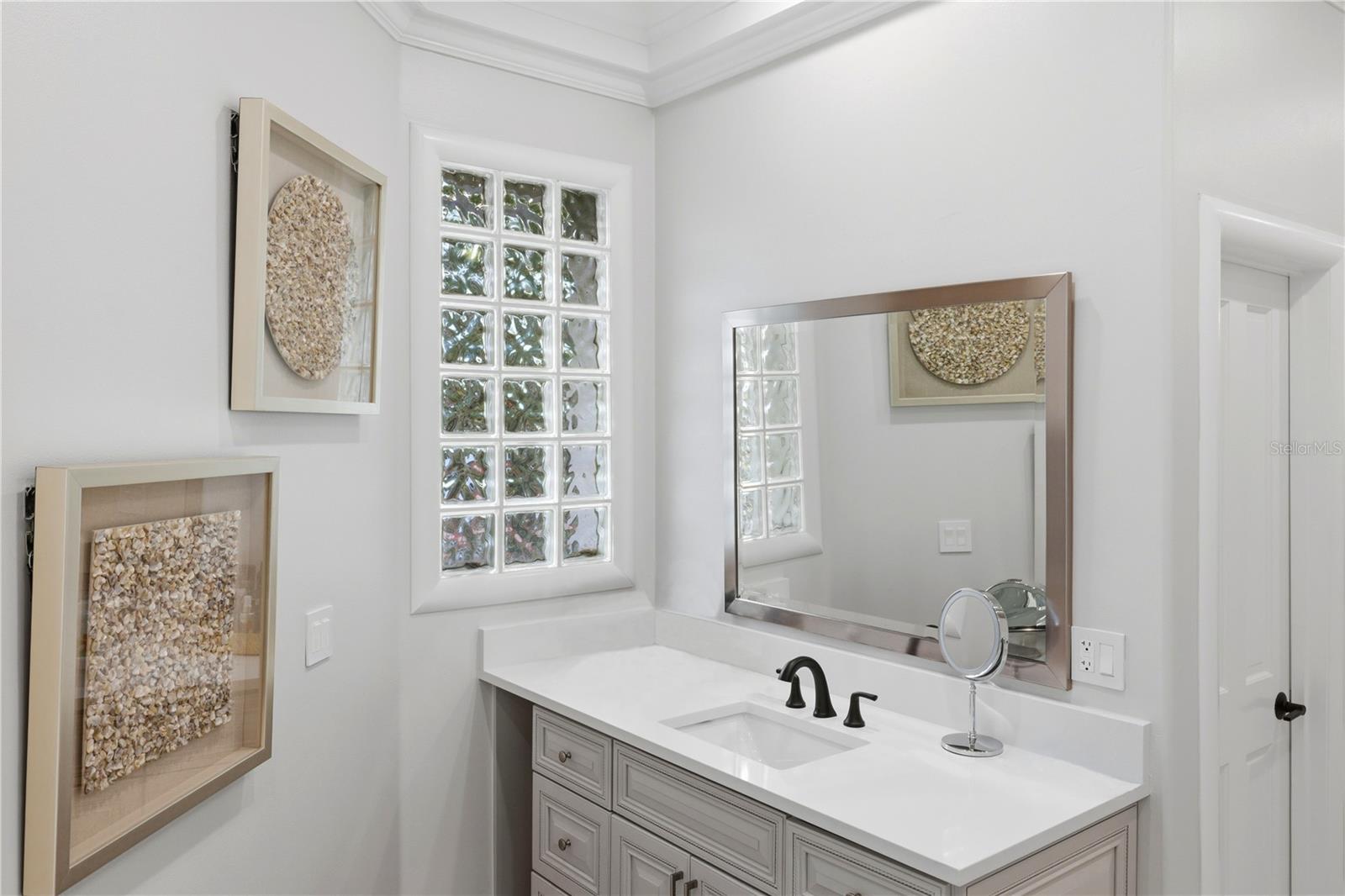 ELLIOT M PROP SIESTA KEY - Residential