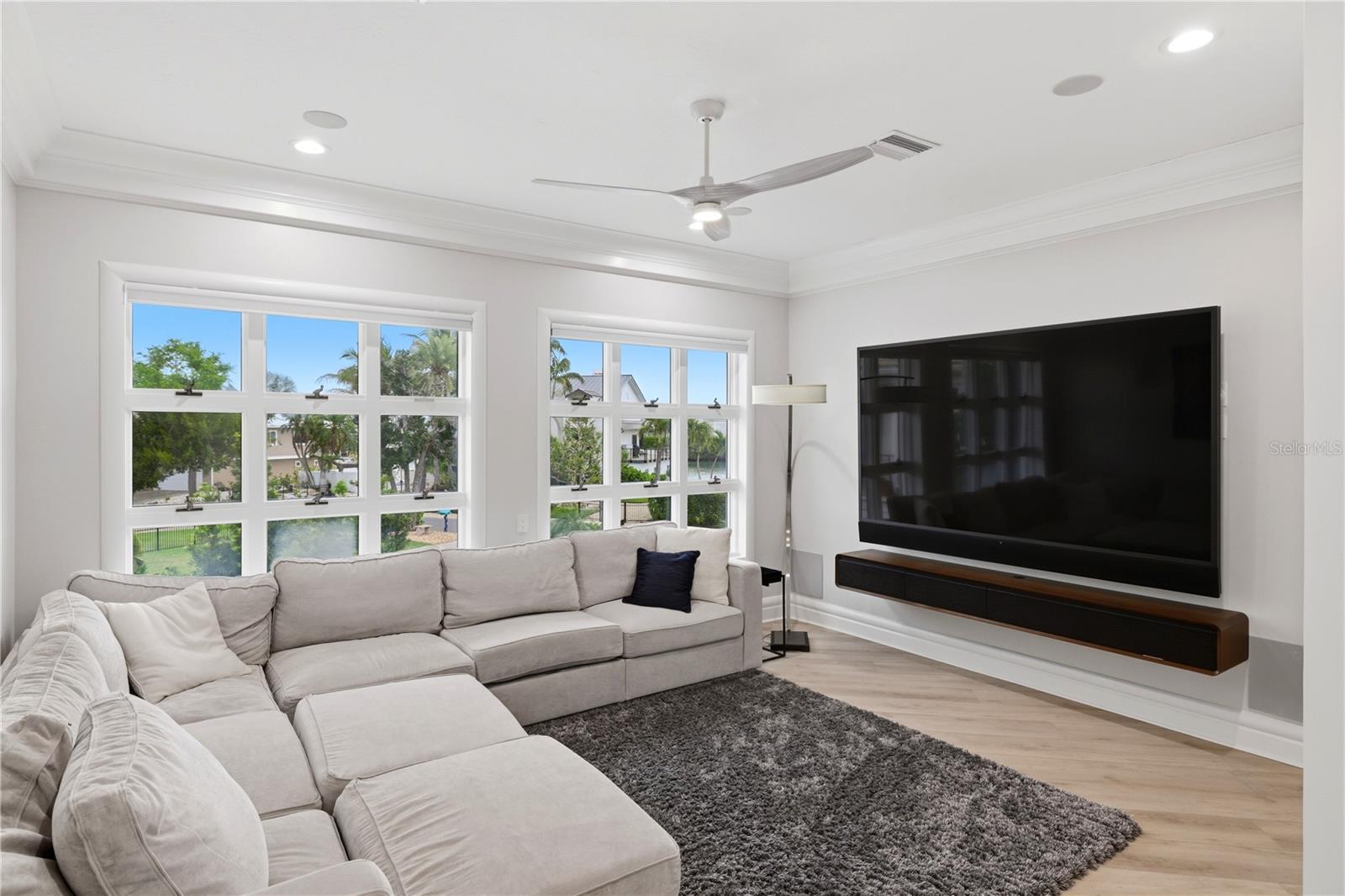 ELLIOT M PROP SIESTA KEY - Residential