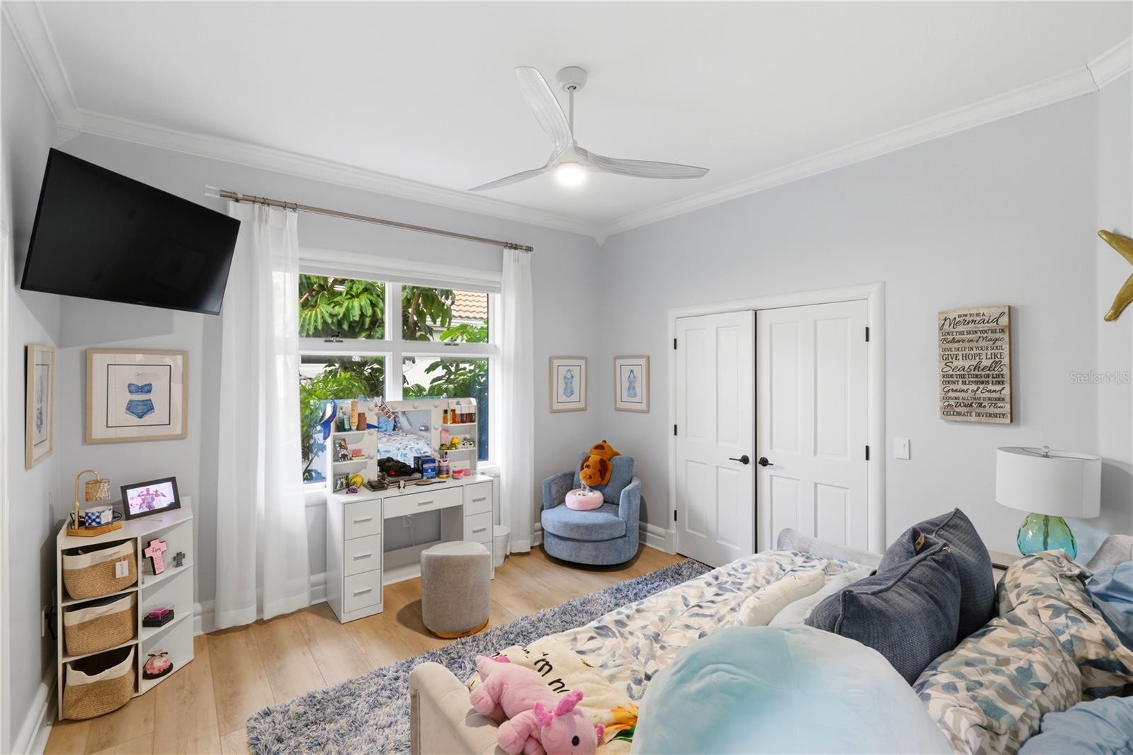 ELLIOT M PROP SIESTA KEY - Residential