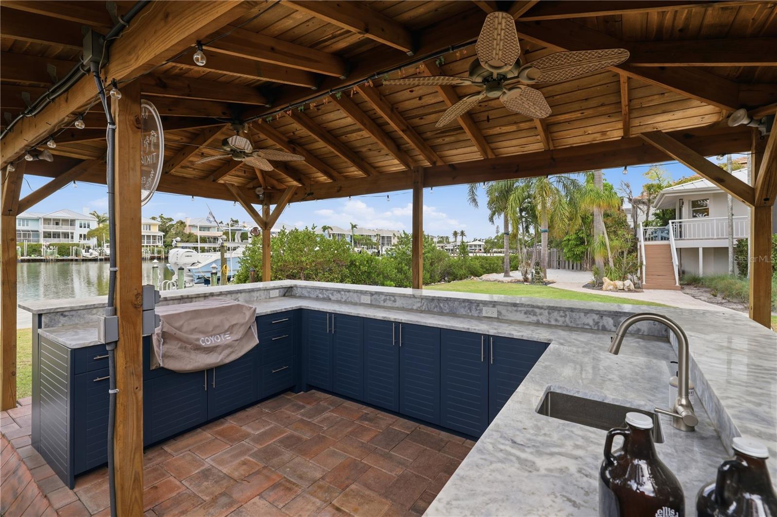 ELLIOT M PROP SIESTA KEY - Residential