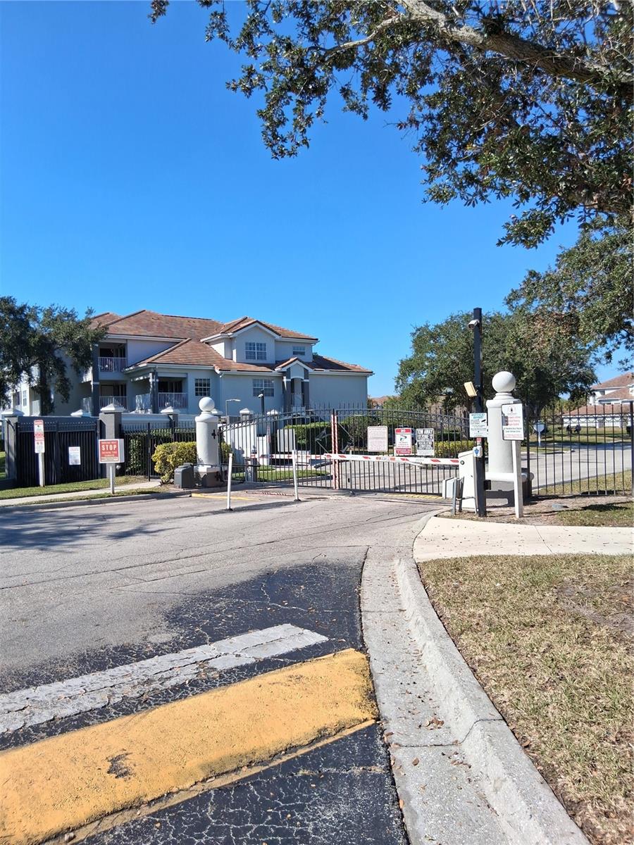 AUDUBON VILLAS AT HUNTERS CREEK - Residential Lease