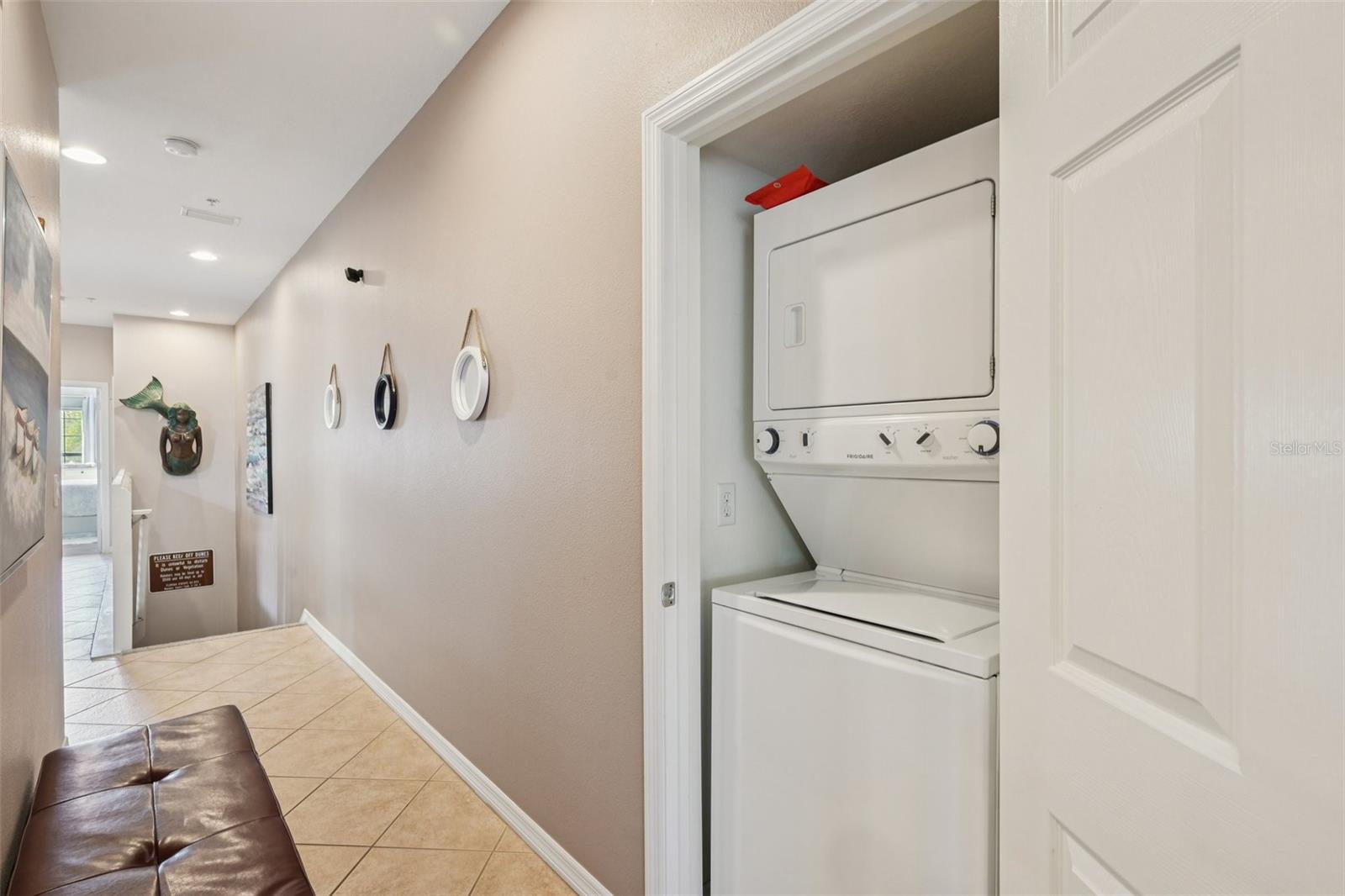 PALMA SOLA TRACE - Residential