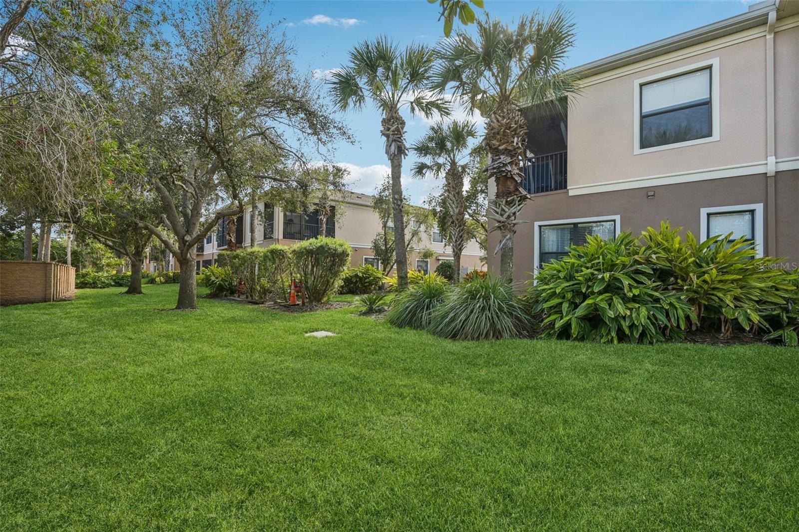 PALMA SOLA TRACE - Residential