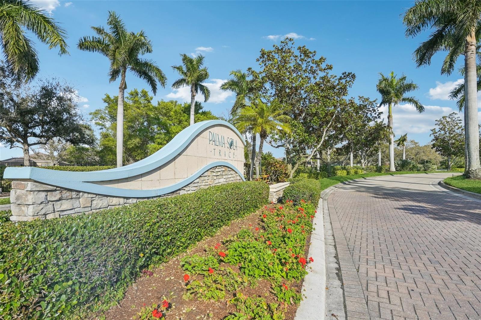 PALMA SOLA TRACE - Residential