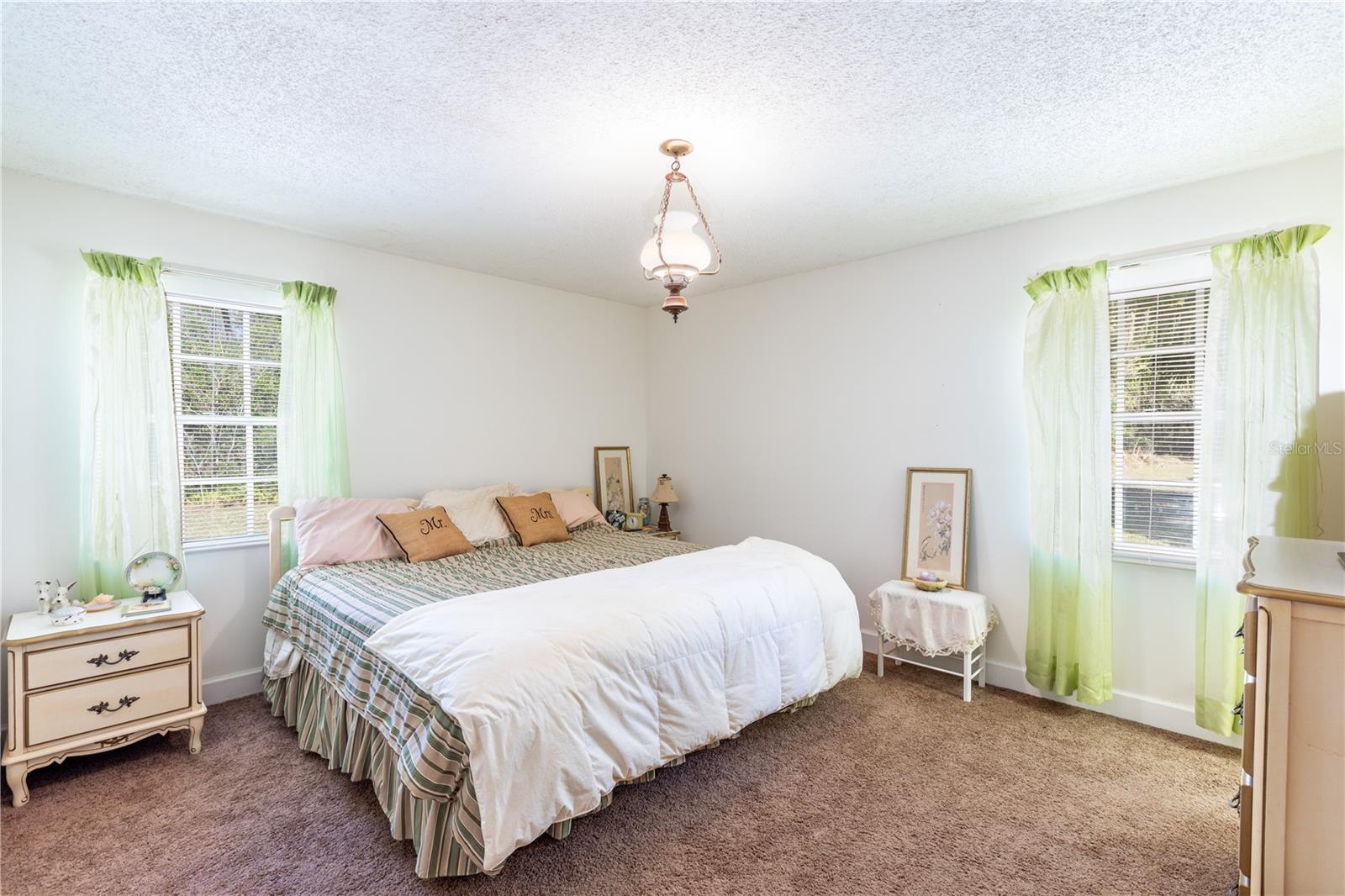 DONNA VISTA - Residential