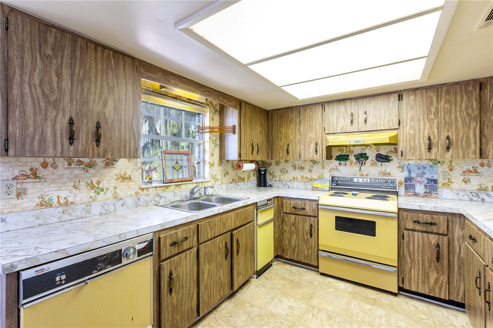 DONNA VISTA - Residential