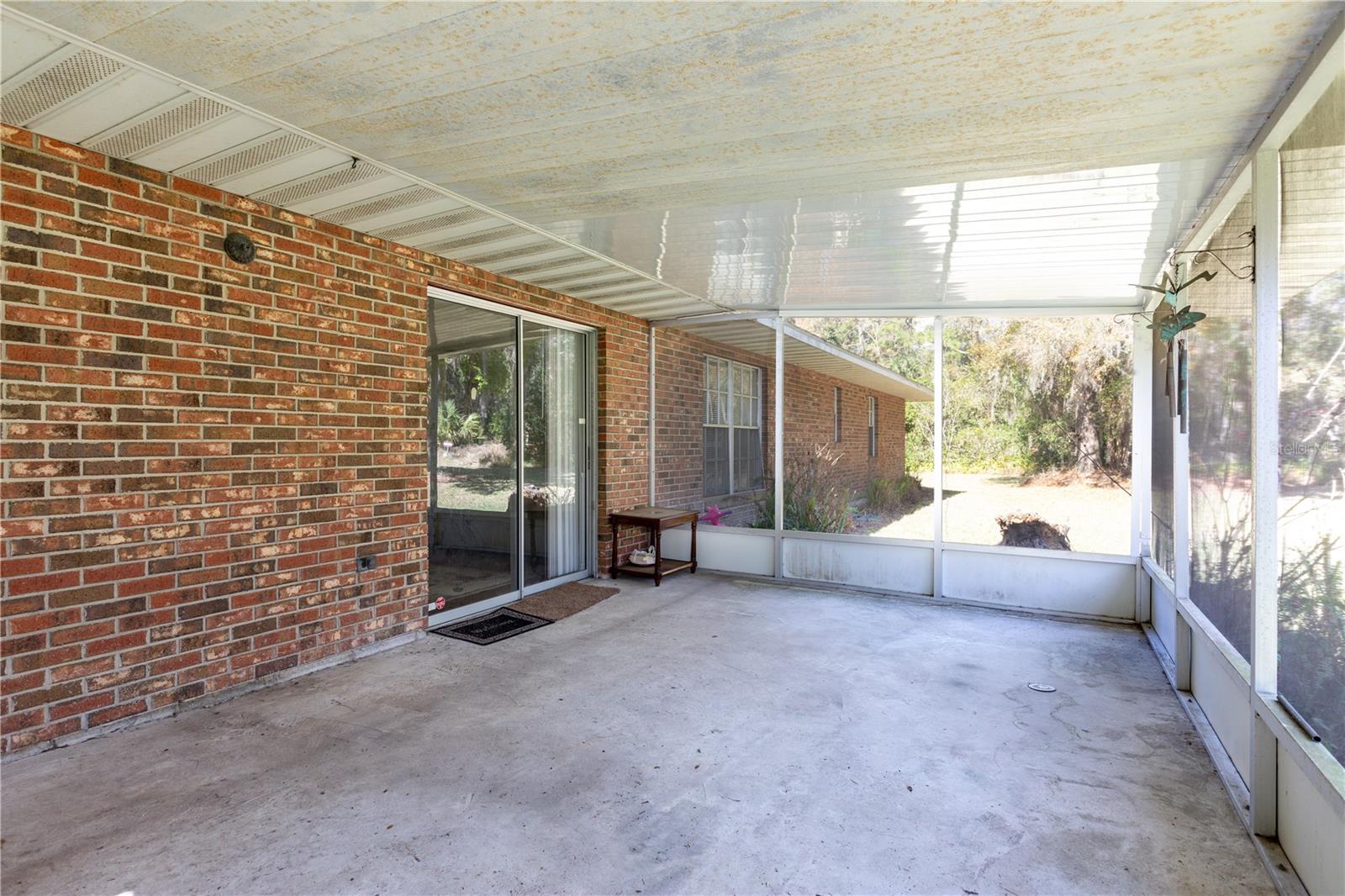 DONNA VISTA - Residential