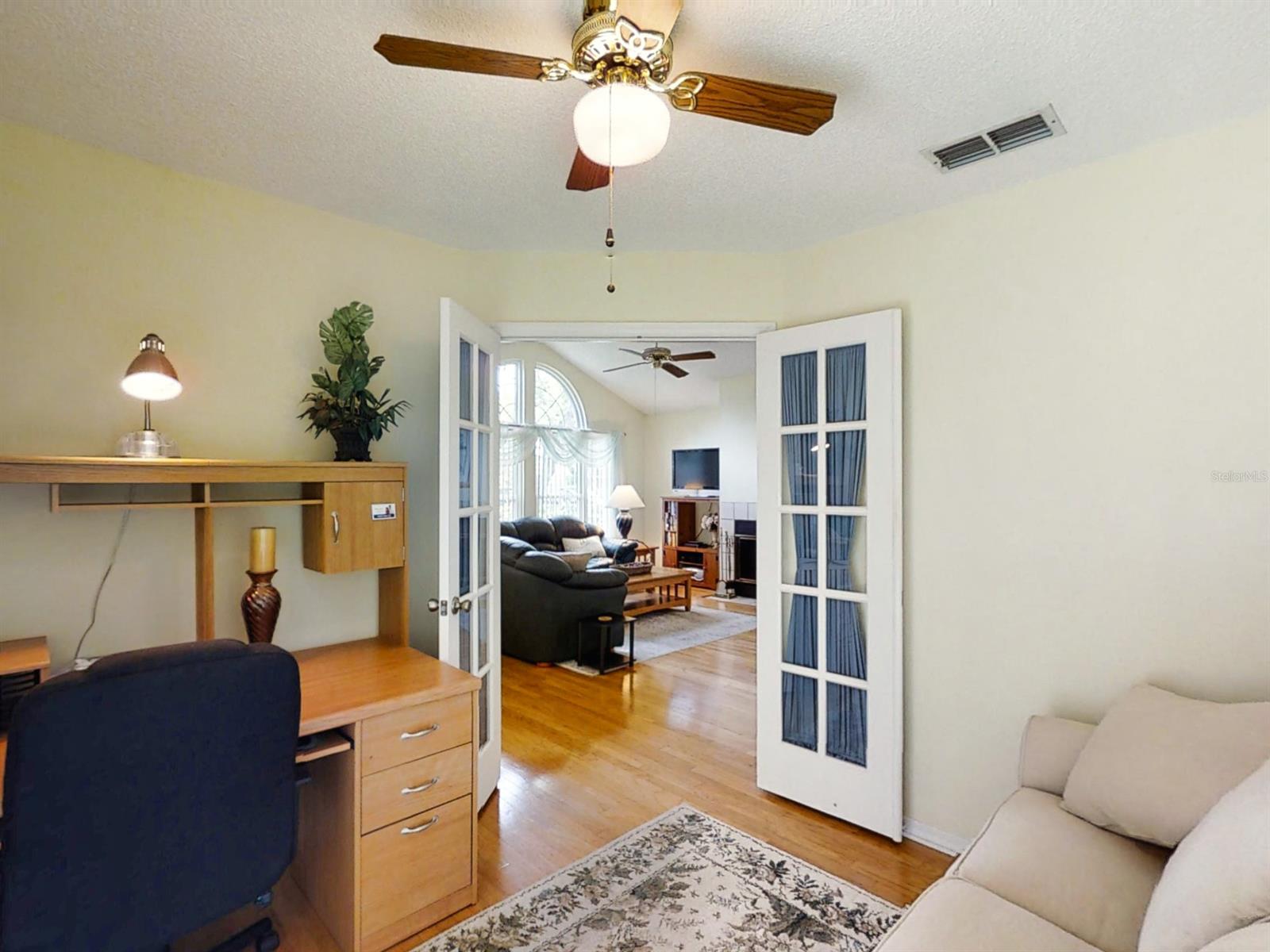 Sun Beach Club Condo Ph 01-03 - Residential