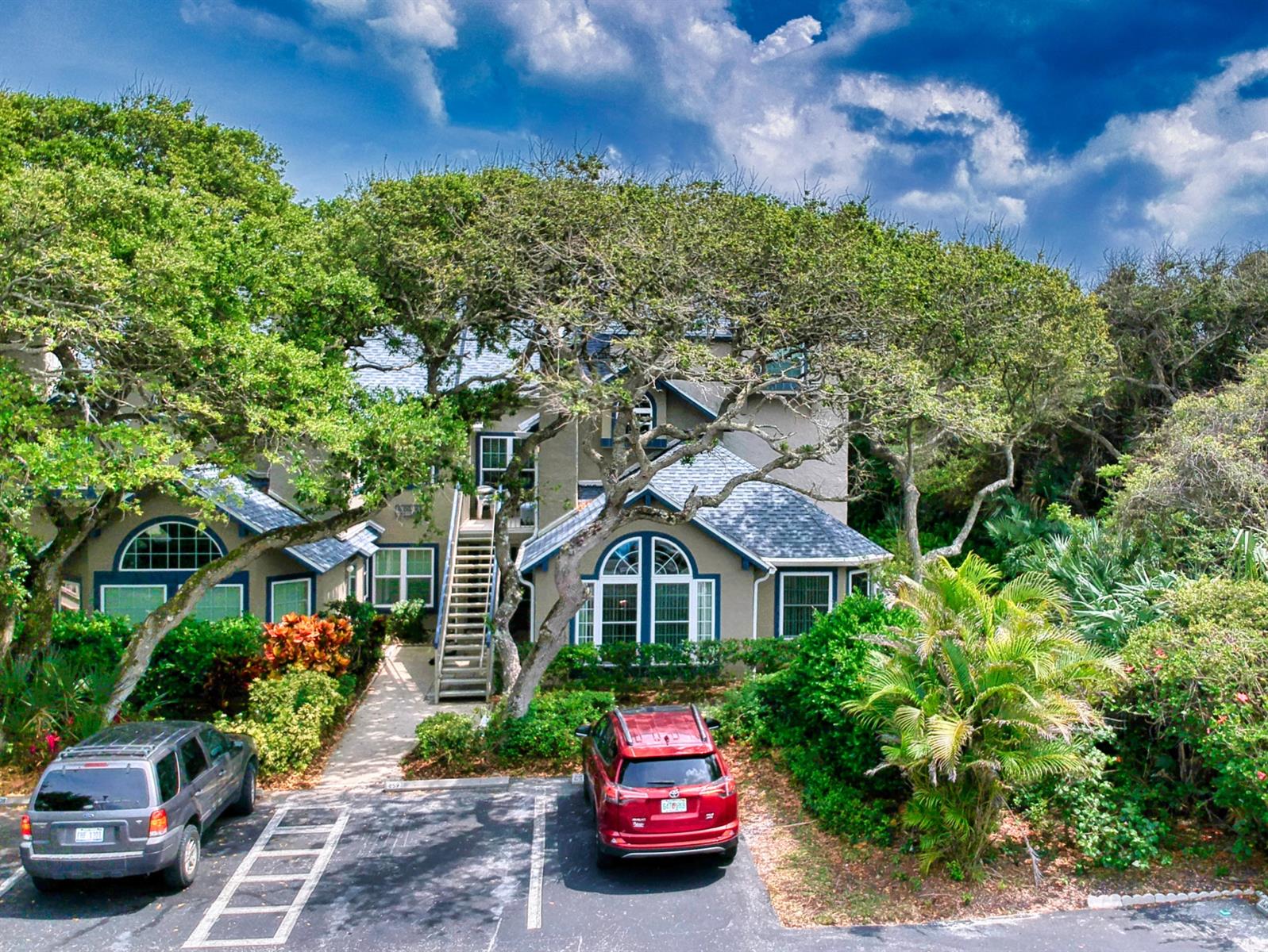 Sun Beach Club Condo Ph 01-03 - Residential